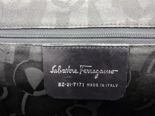 サルヴァトーレ フェラガモ ショルダーバッグ ワンショルダー バッグ レディース ヴァラ ブラウン シルバー レザー Salvatore  Ferragamo T18424 - メルカリ