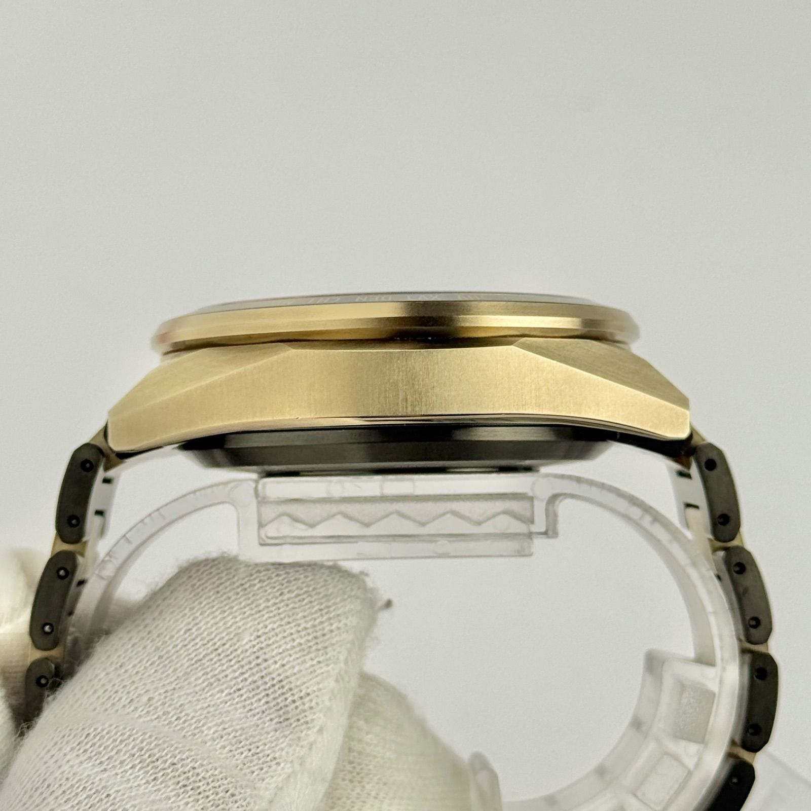 シチズン アテッサ HAKUTO-R 電波ソーラー メンズ 腕時計 819