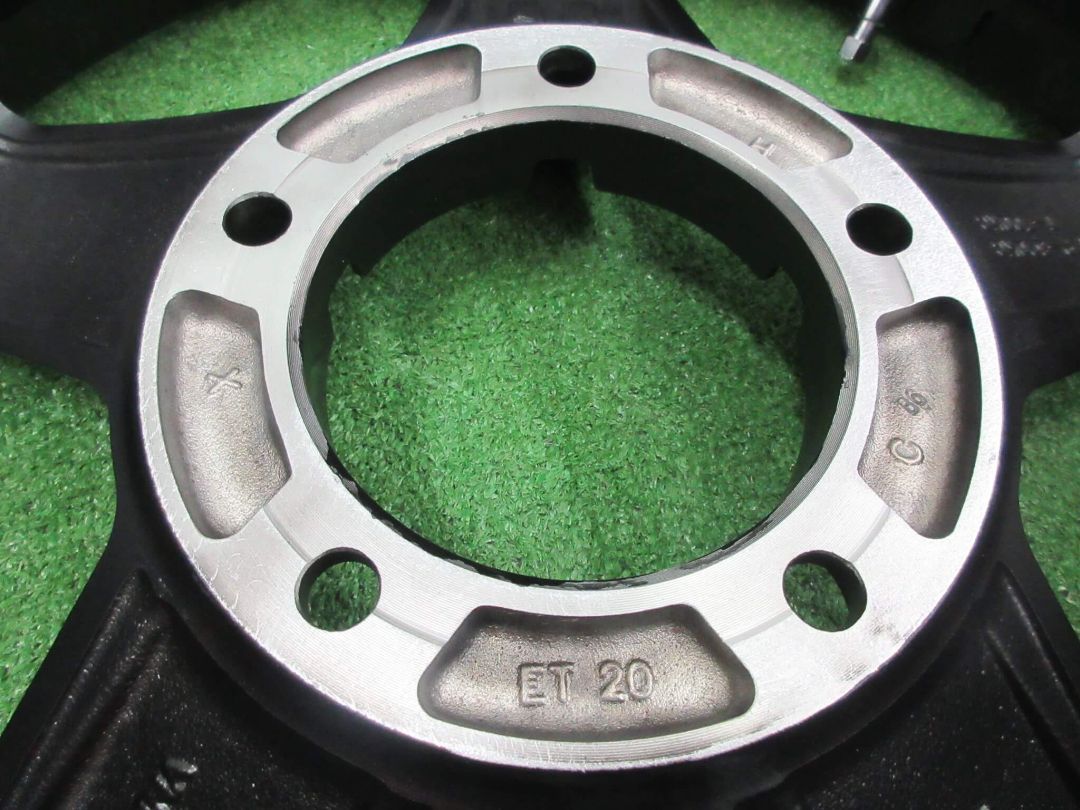16インチ新品ホイール プレミックス エステラ 5.5-16 5H139.7 +20 