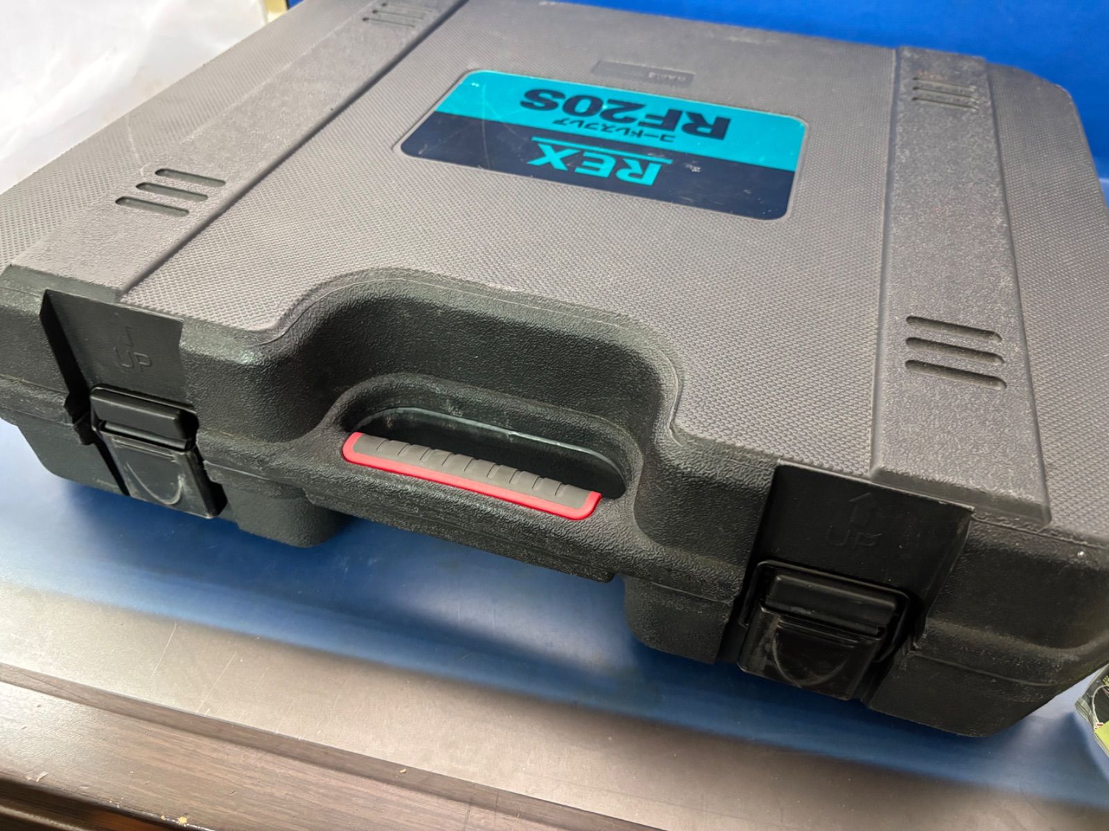 フレキシブル管用コードレスツバ出し工具 10.8V