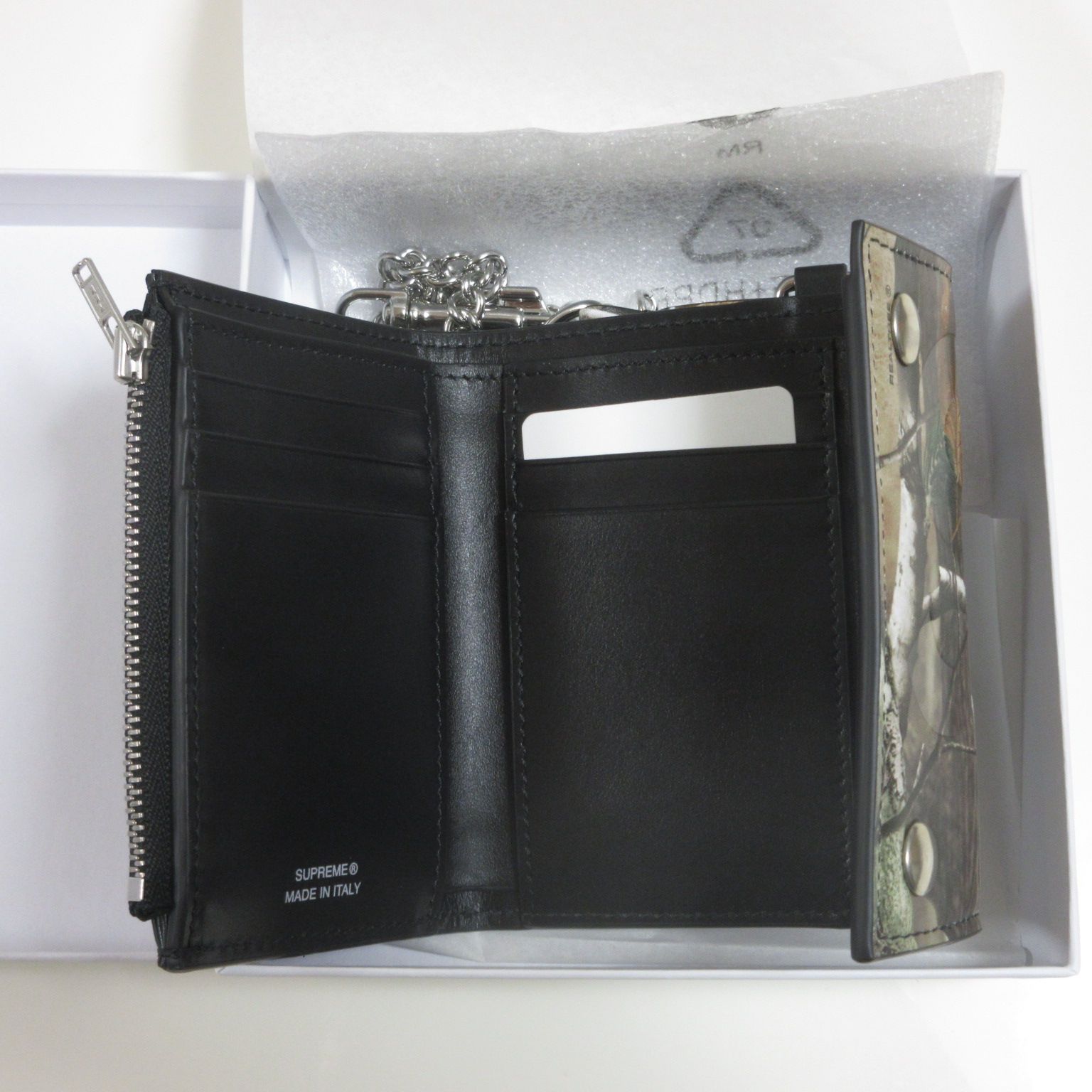 送料無料☆匿名配送☆新品☆ダンボール梱包】2025 Supreme レザー