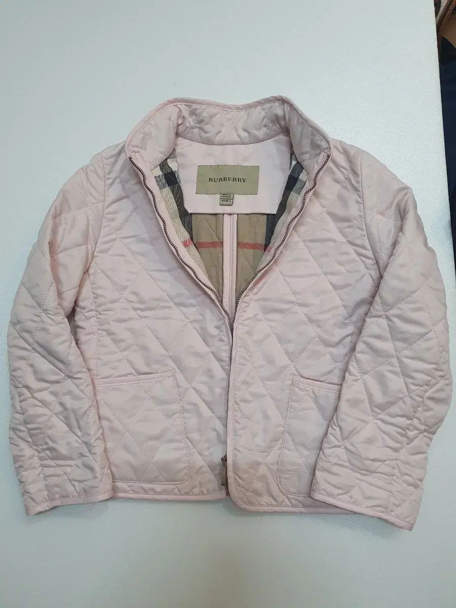女児 BURBERRY バーバリー キルティング ジャケット 6Y