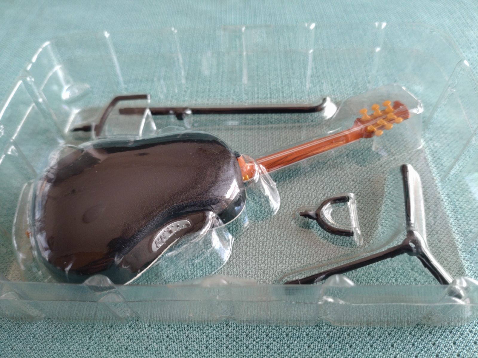 オベーション　ギターコレクション　フィギュア　ミニチュア　Ovation 1/8スケール コレクタブルミニチュア オベーションギター