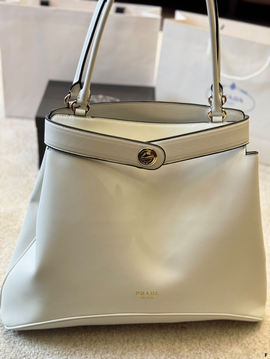 SALE【国内発送】PRADA◆カラバリ豊富♪ショルダーバッグ 210.jpg