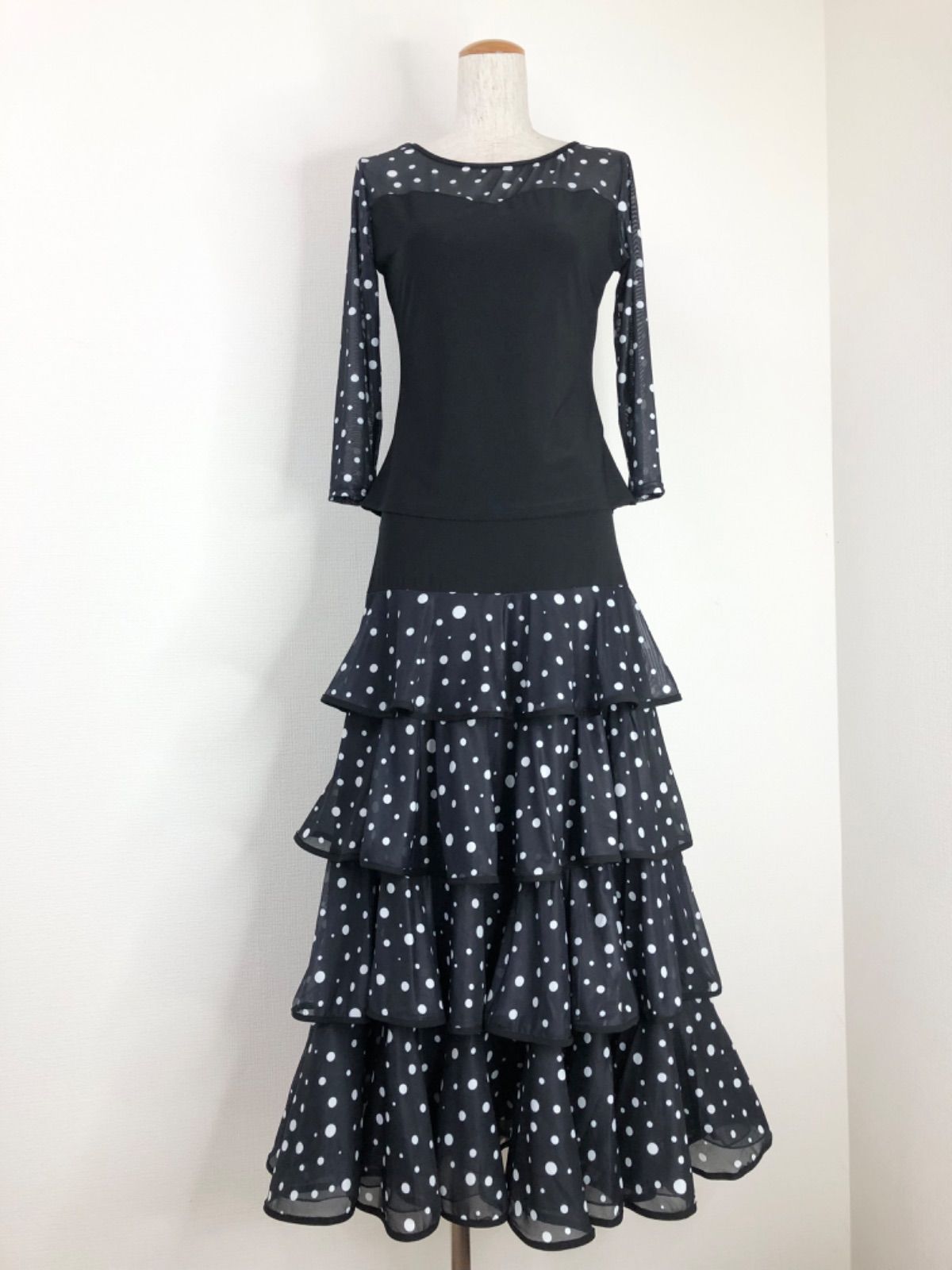新品》社交ダンス ランダムドット柄 ティアード セットアップ