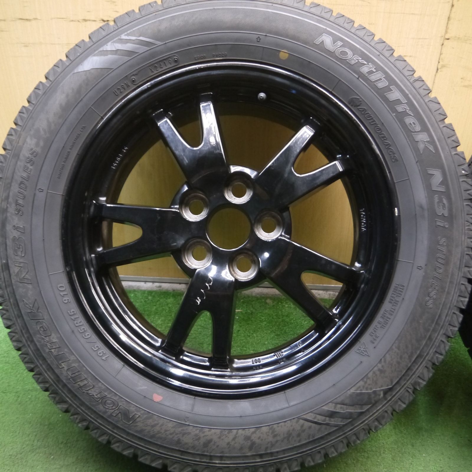 送料無料* バリ溝！9.5分以上☆トヨタ 30系 プリウス 純正 195/65R15 