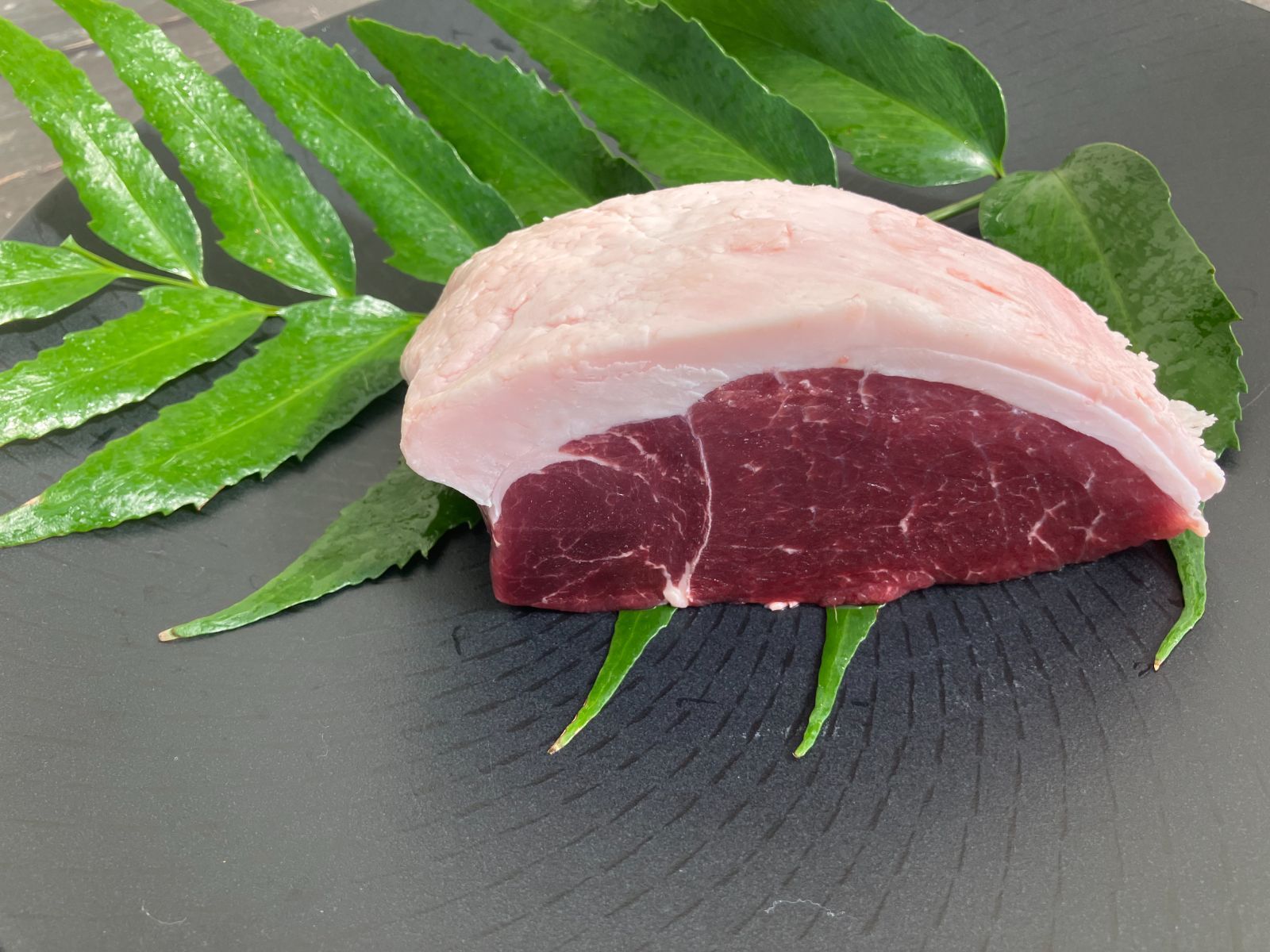 特製猪肉 ランプ肉 脂ありブロック ６００g