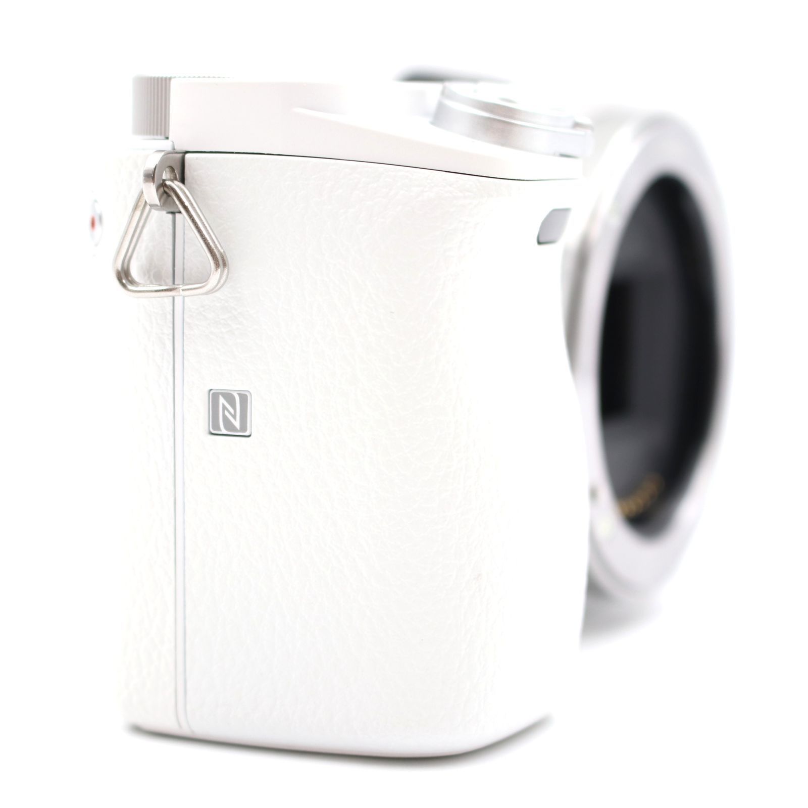 SONY α6000 ボディ ホワイト Amazon | SONY(ソニー) ミラーレス一眼 α6000 ボディ ホワイト