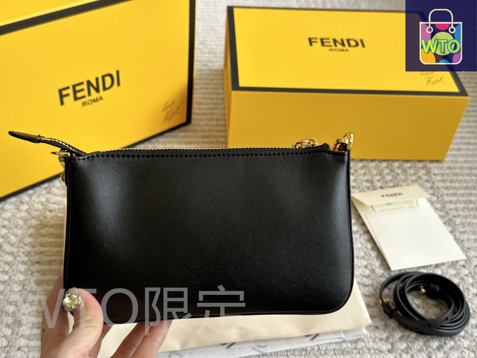今日特価】Fendi フェンディ ヴィンテージ ミニモンスター
