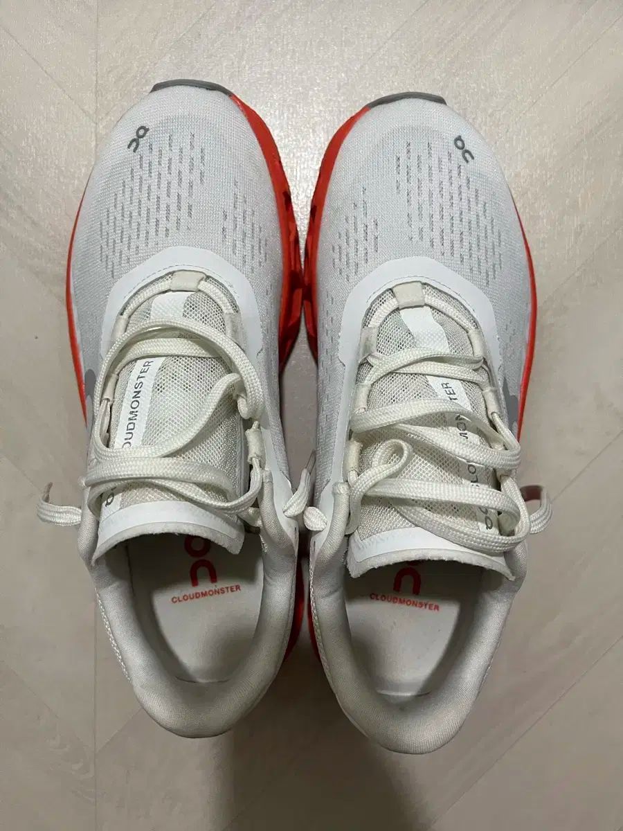 クラウドモンスター 白 フレーム オレンジ