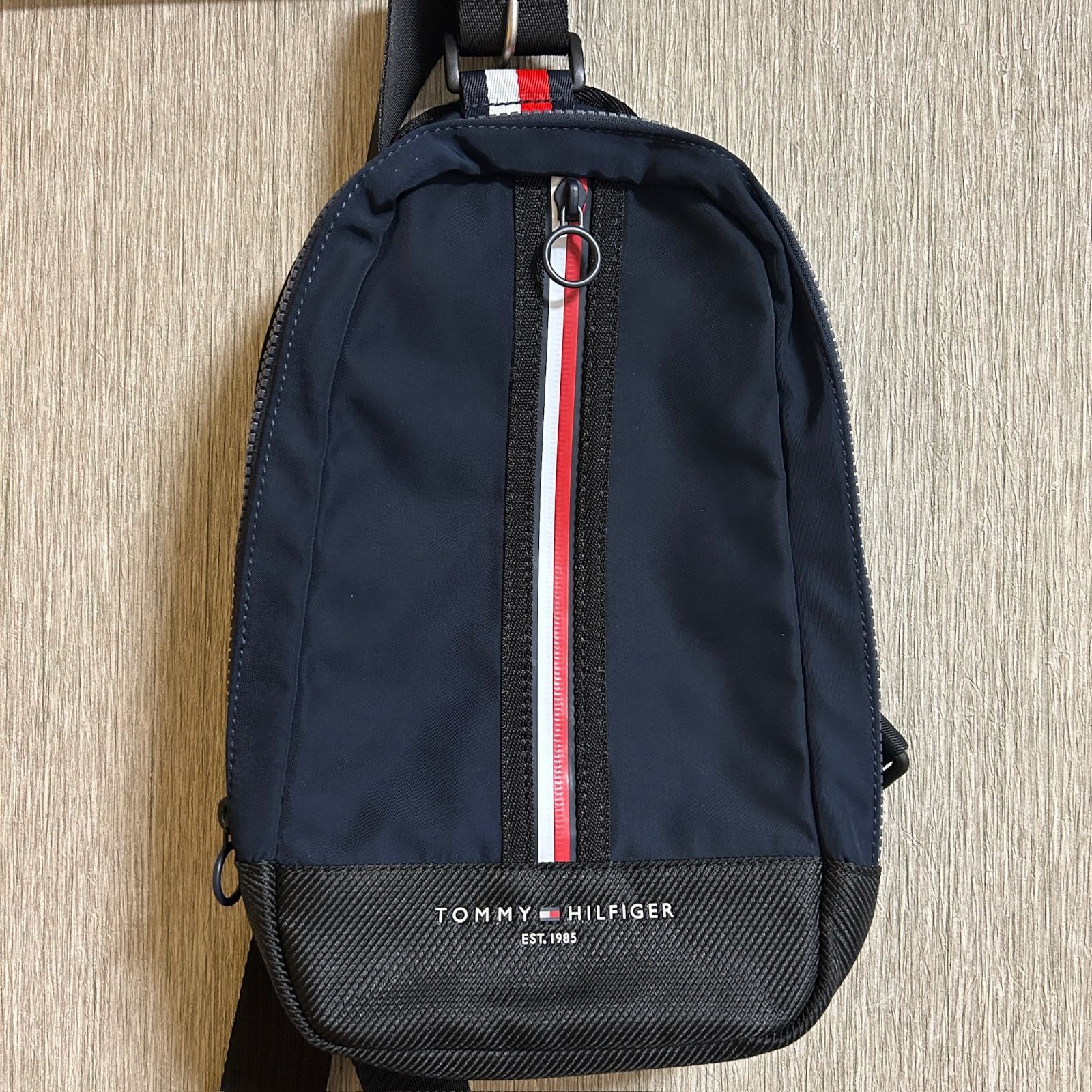 新品未使用】TommyHilfiger ボディバッグ ブラック - ボディーバッグ