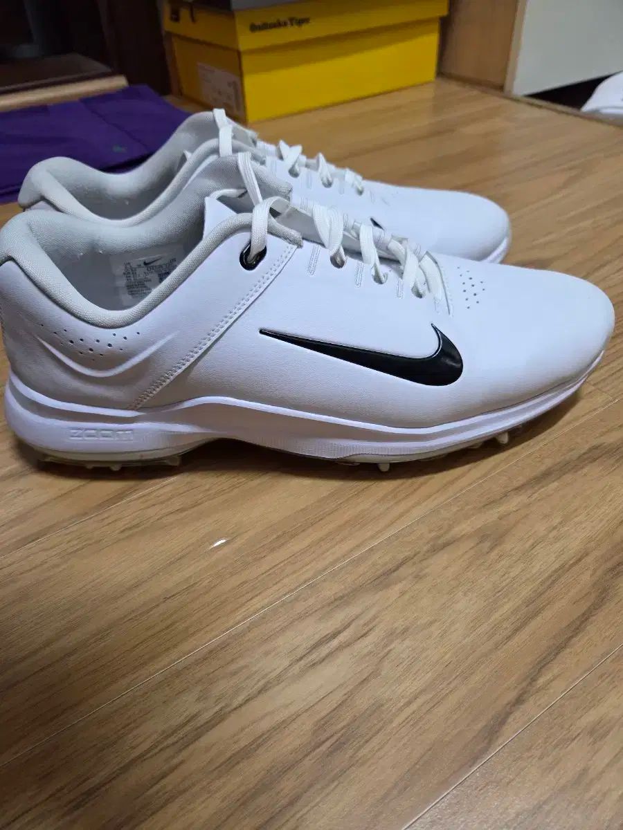 Nike TW13 Tiger Woods タイガー スパイクレス 27.5 Size 9.5 Nike Tiger Woods TW '13 Golf Shoes “Black Stealth” DR5752