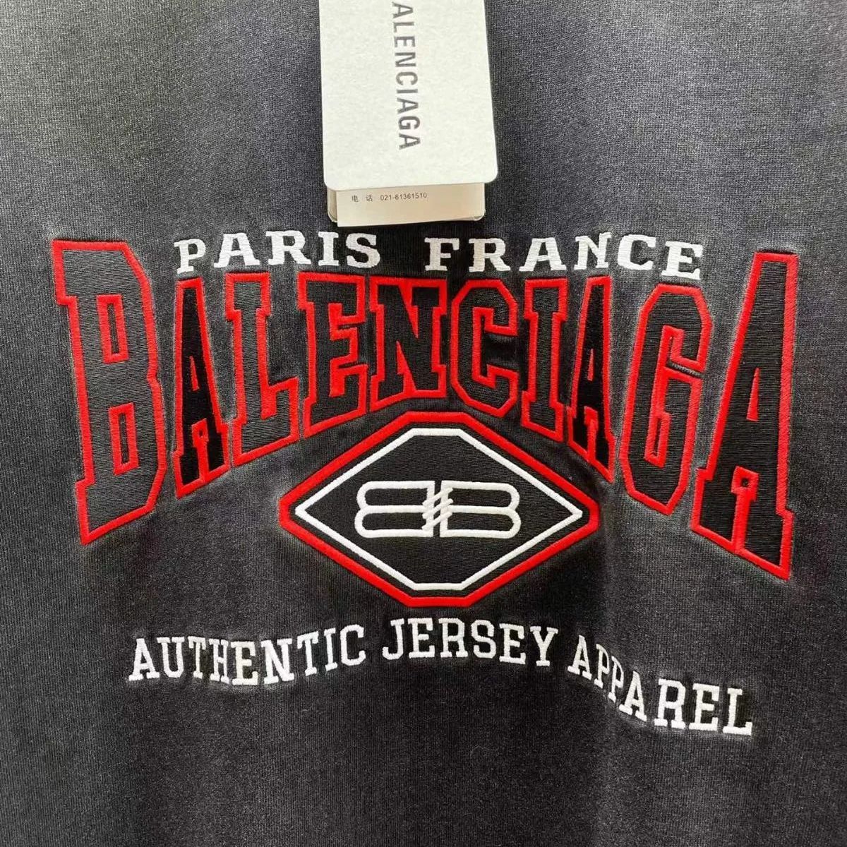BALENCIAGA バレンシアガ半袖刺繍 ロゴラージTシャツ - メルカリ