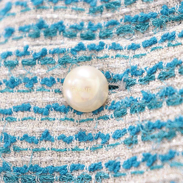 CHANEL シャネル セットアップ 01 P 17790 ジャケット スカート COCOマークボタン フェイクパール ファンシーツイード ラメ糸 ボーダーライニング ウール混 レディース 36 ターコイズブルー シルバー フランス製 カール ラガーフェルド期