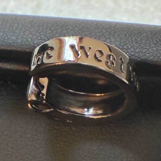 Vivienne Westwood ピアス メンズ 両耳 ブラックメタル オーブ ヴィヴィアン ウエストウッド Vivienne Westwood Vivienne