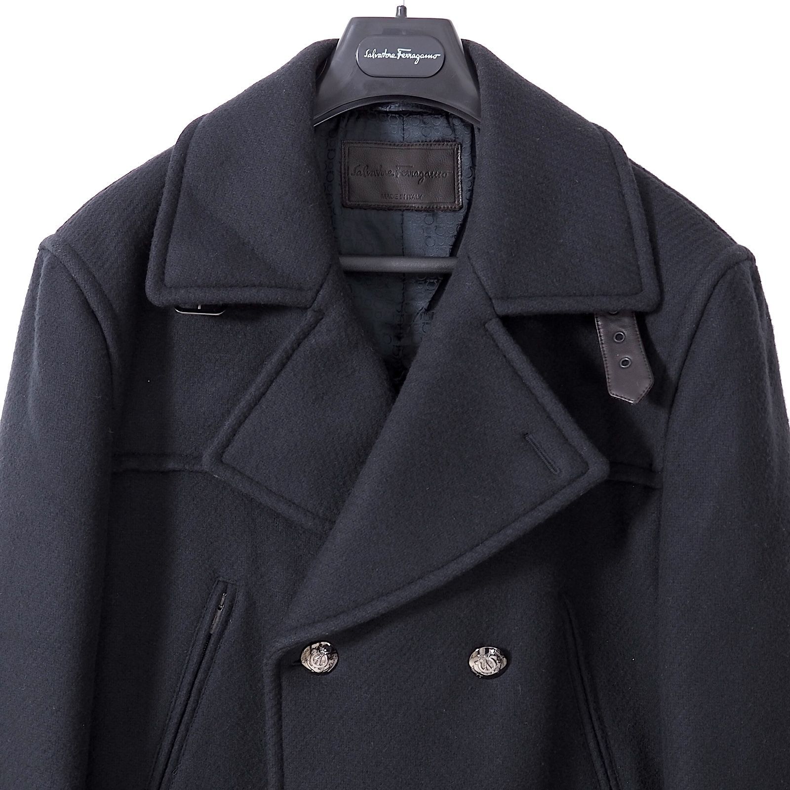 新作，定番 美品*フェラガモ*ガンチーニ釦*ラムレザー*コート*黒*