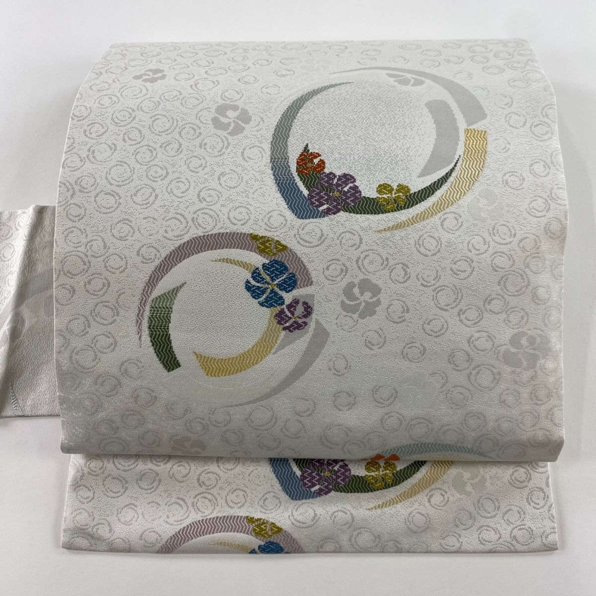 名古屋帯 美品 秀品 花 幾何学 金糸 灰白 正絹 【中古】 名古屋帯 美
