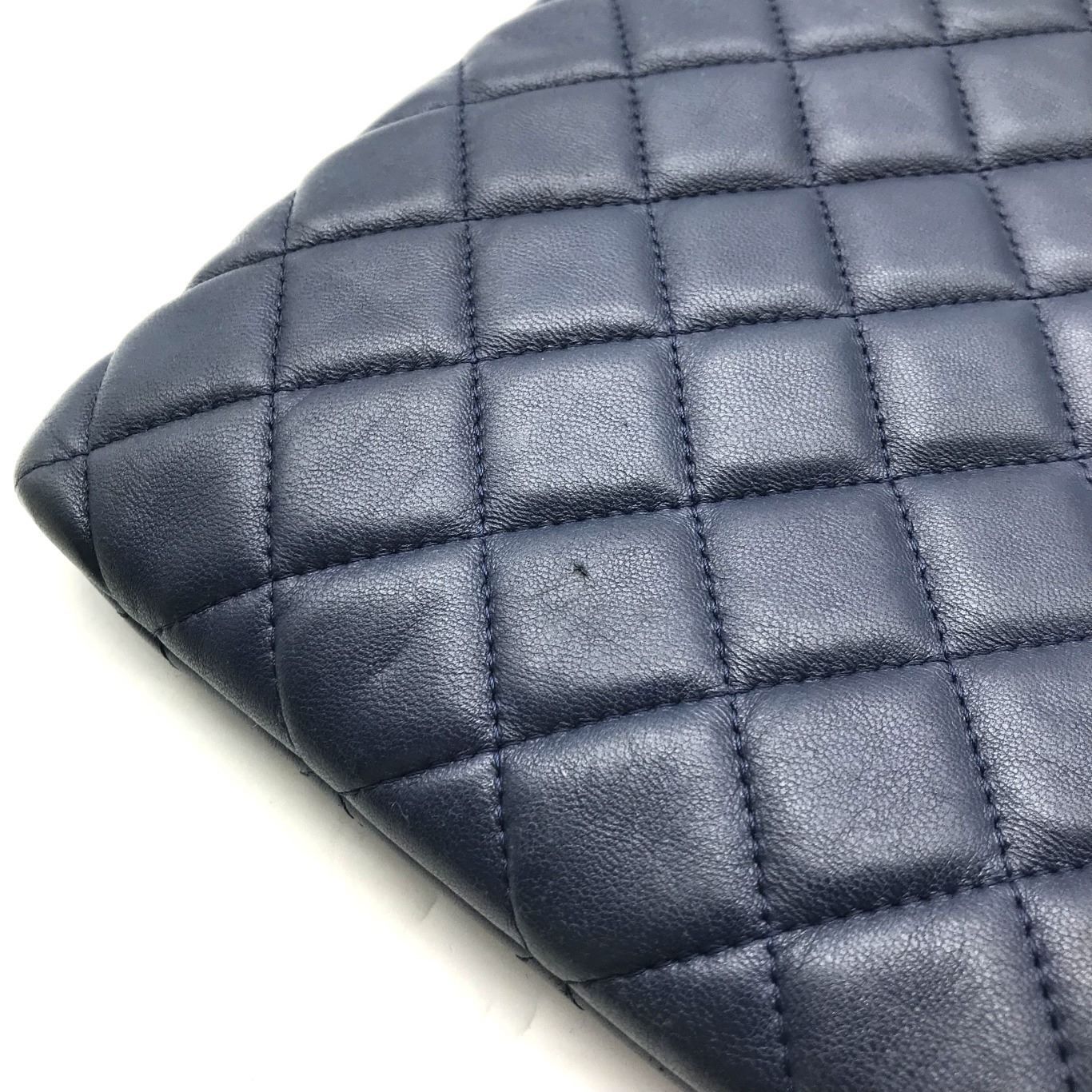 CHANEL シャネル マトラッセ ラムスキン クラッチバッグ ココマーク CHANEL - 展示品 CHANEL シャネル ココマーク マトラッセ カメリア