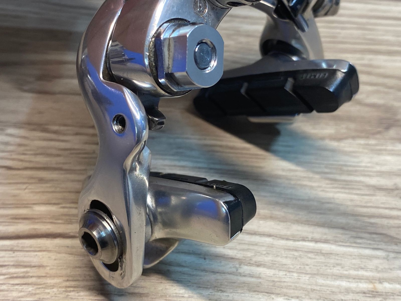カンパニョーロ RECORDレコード キャリパーブレーキ前後 Amazon.co.jp: HE710 カンパニョーロ Campagnolo スーパー