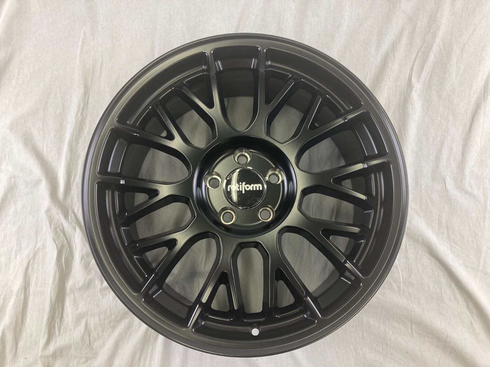 ロティフォーム rotiform CCV 19インチ PCD112 アルミ ロティフォーム rotiform CCV 19インチ PCD112 アルミ 19インチ