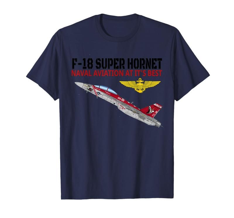 F-18 スーパーホーネットが動作しています。最高の海軍航空。 T F-18 スーパーホーネットが動作しています。最高の海軍航空。 T