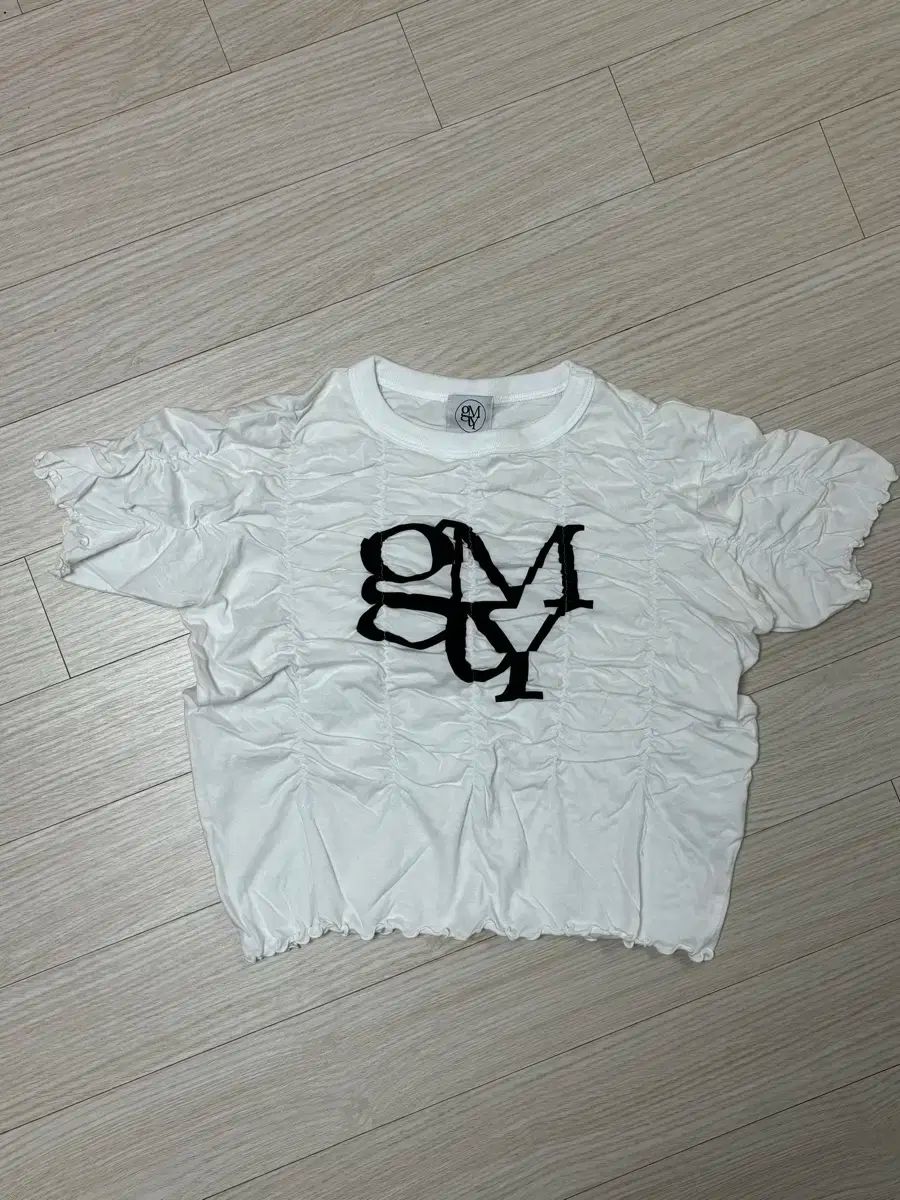 ★送料・関税込★GIMMETHEYOUNG★G_SHIRRING T-SHIRTS★ Gimmetheyoung(キムミダヨン)の商品一覧 - 海外通販のBUYMA
