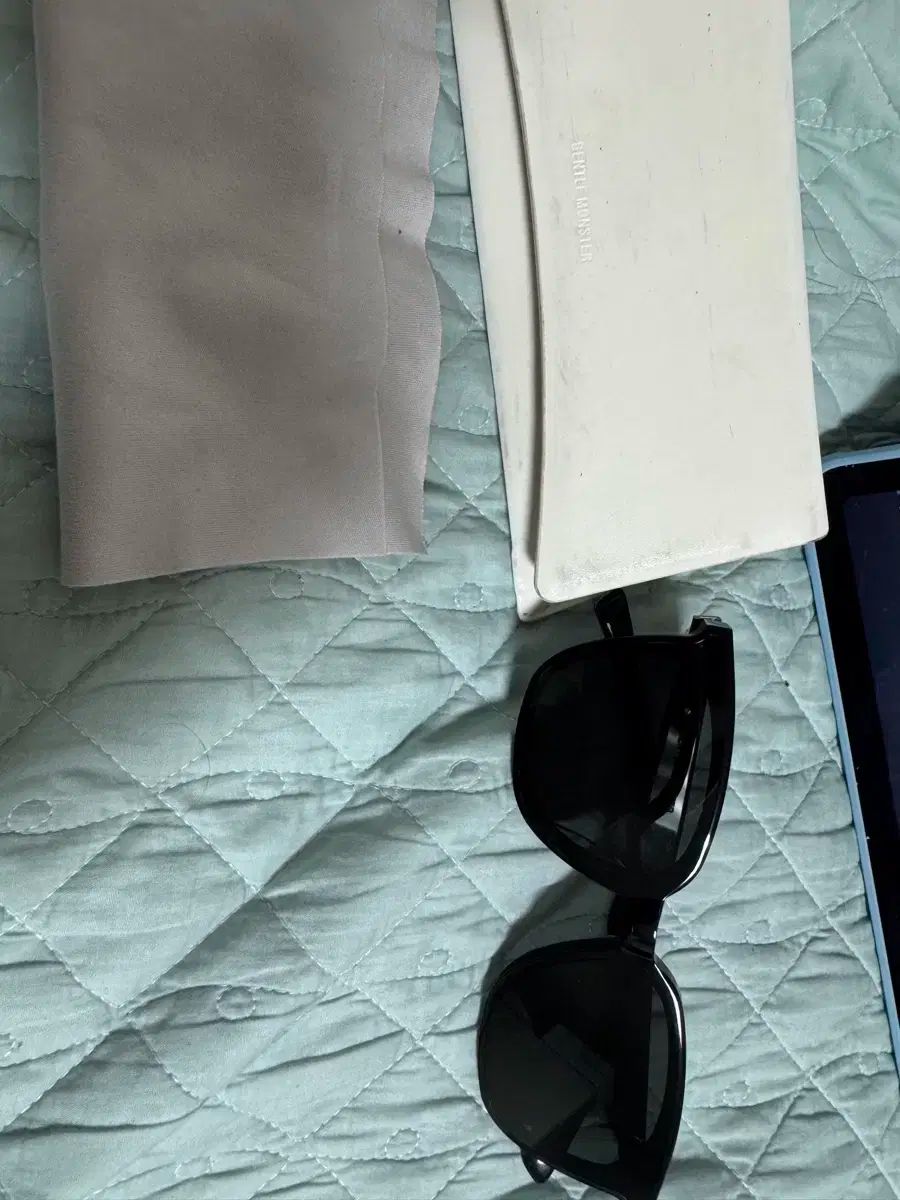 GENTLE MONSTER ジェントルモンスター サングラス リリット 01 ブラック