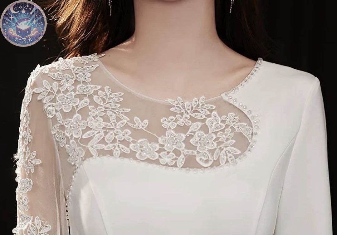 お花のデザインがオシャレな七分袖のイブニングドレス