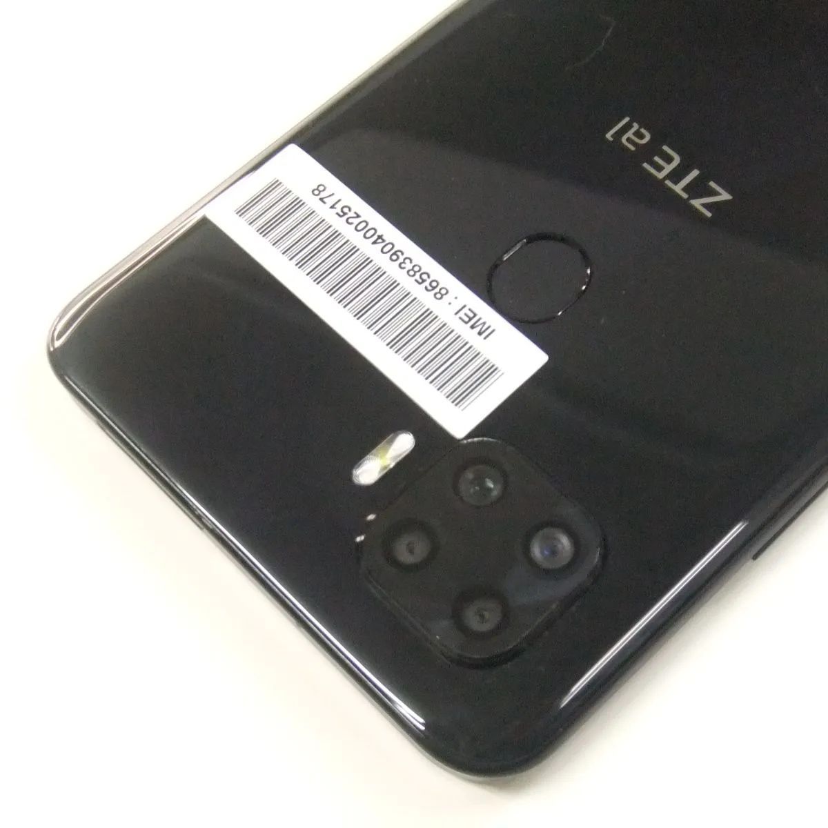ZTE a1 ZTG01 ブラック (SIMロック解除済み) SIMロック解除済】au ZTE a1 ZTG01 Black|中古スマートフォン