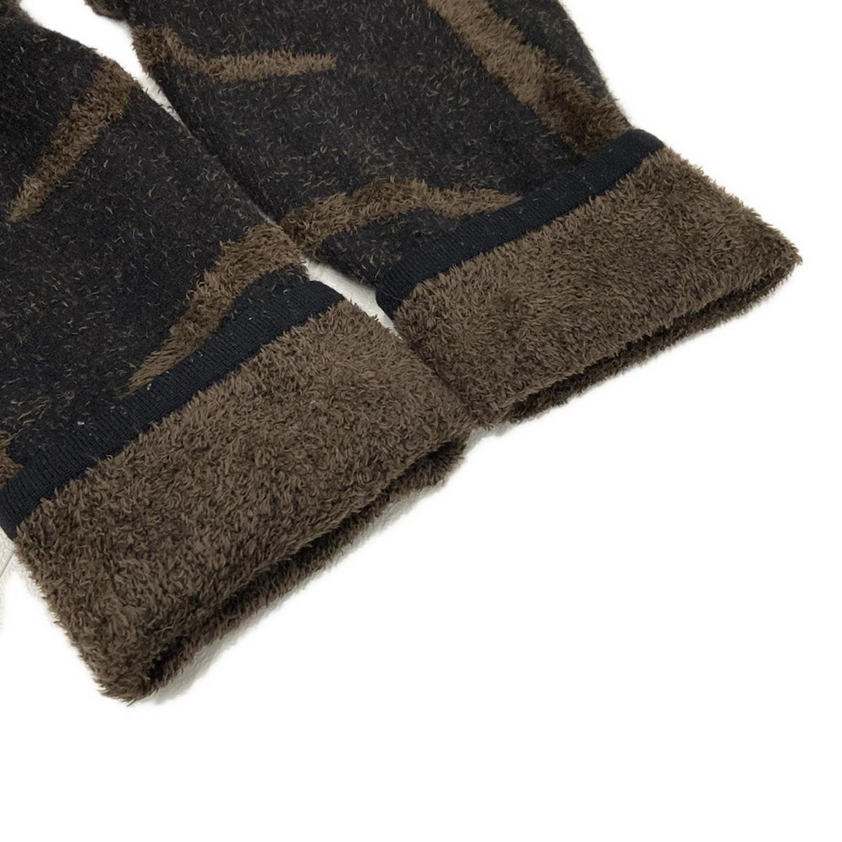 - 黒×ダークブラウン