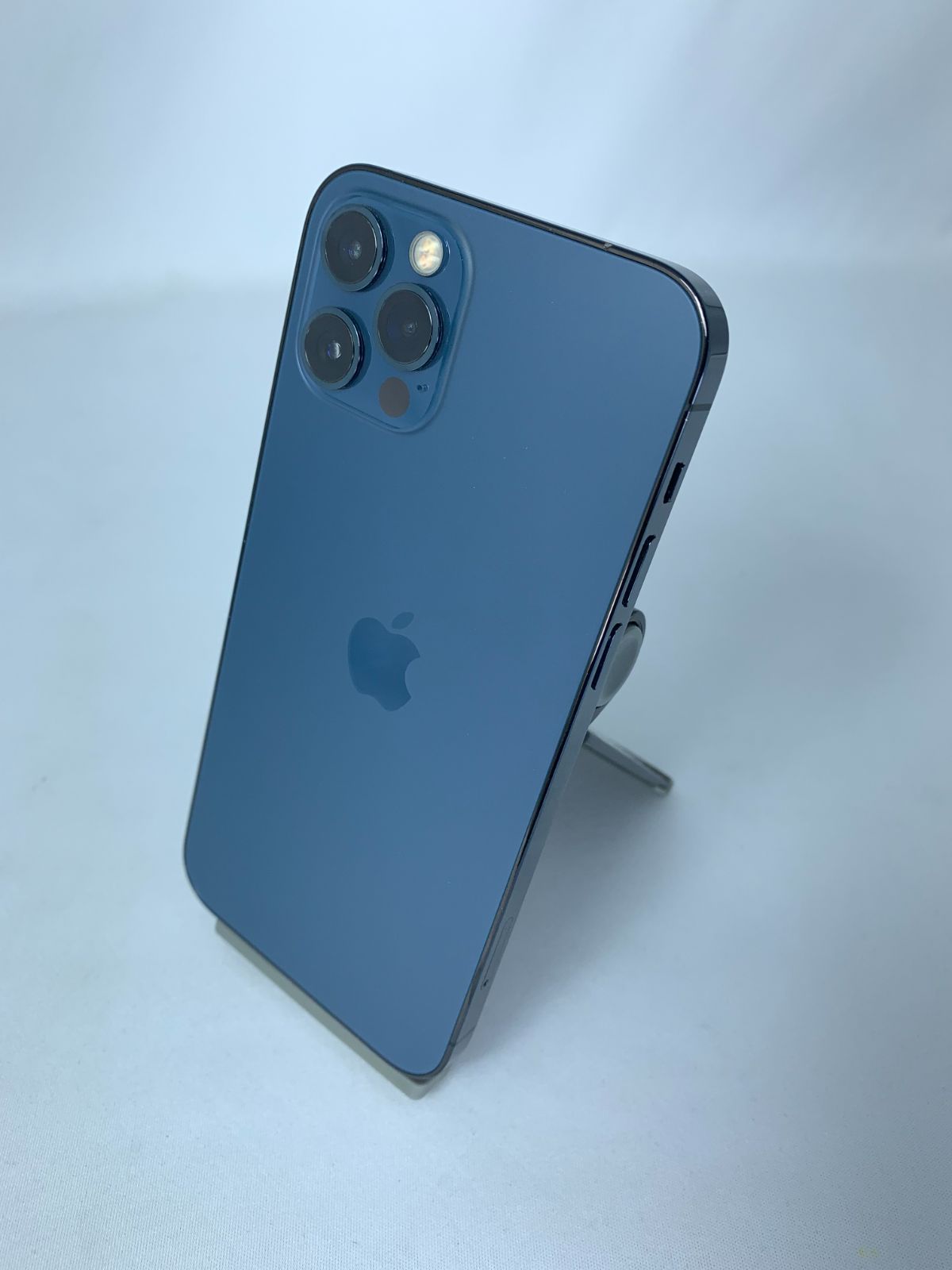 中古・バッテリー劣化・フレームキズ有】iPhone 12 Pro 256GB sim