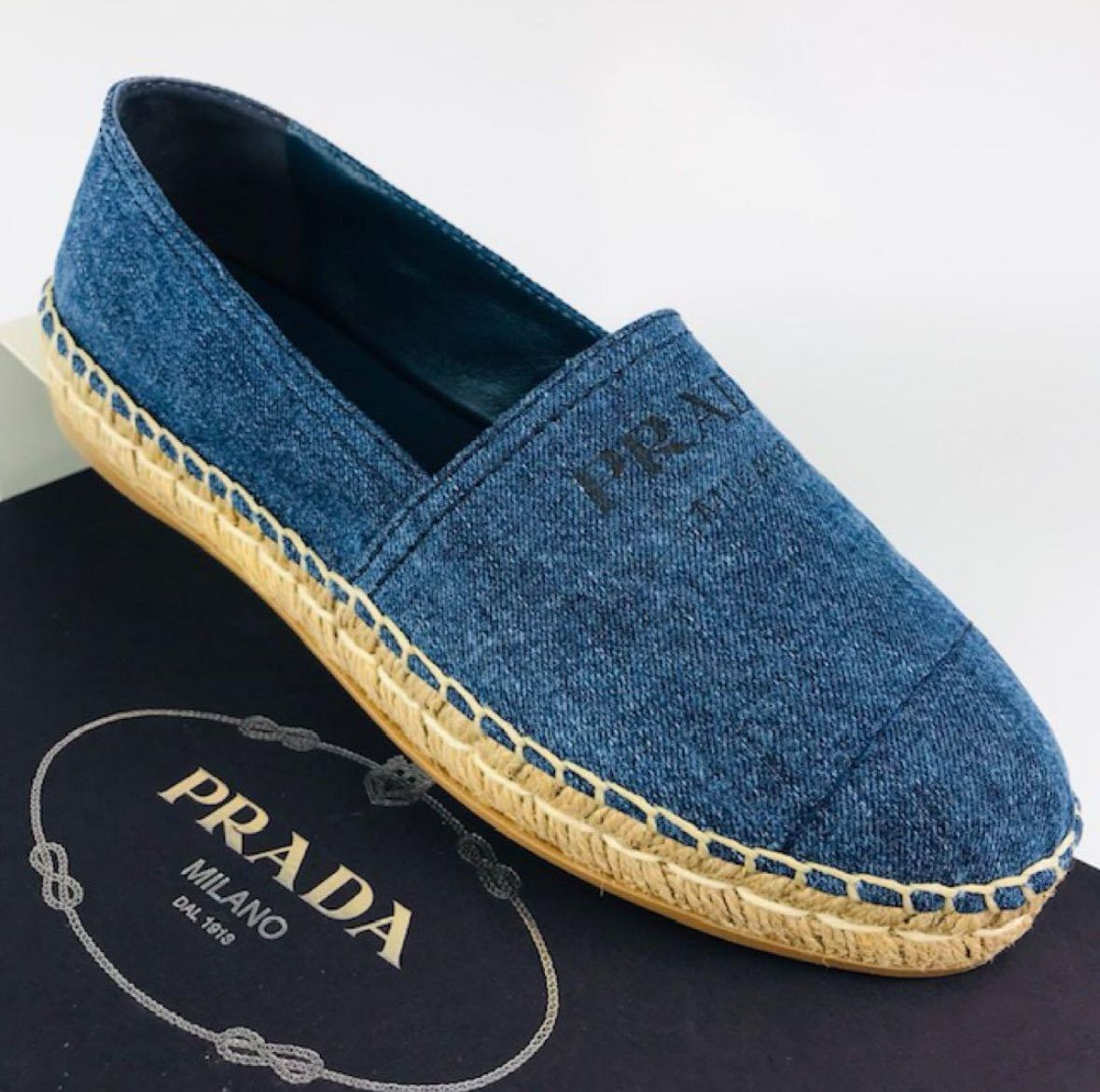 新品未使用☆PRADA・プラダ レディース デニム地 レザー エンボス加工 