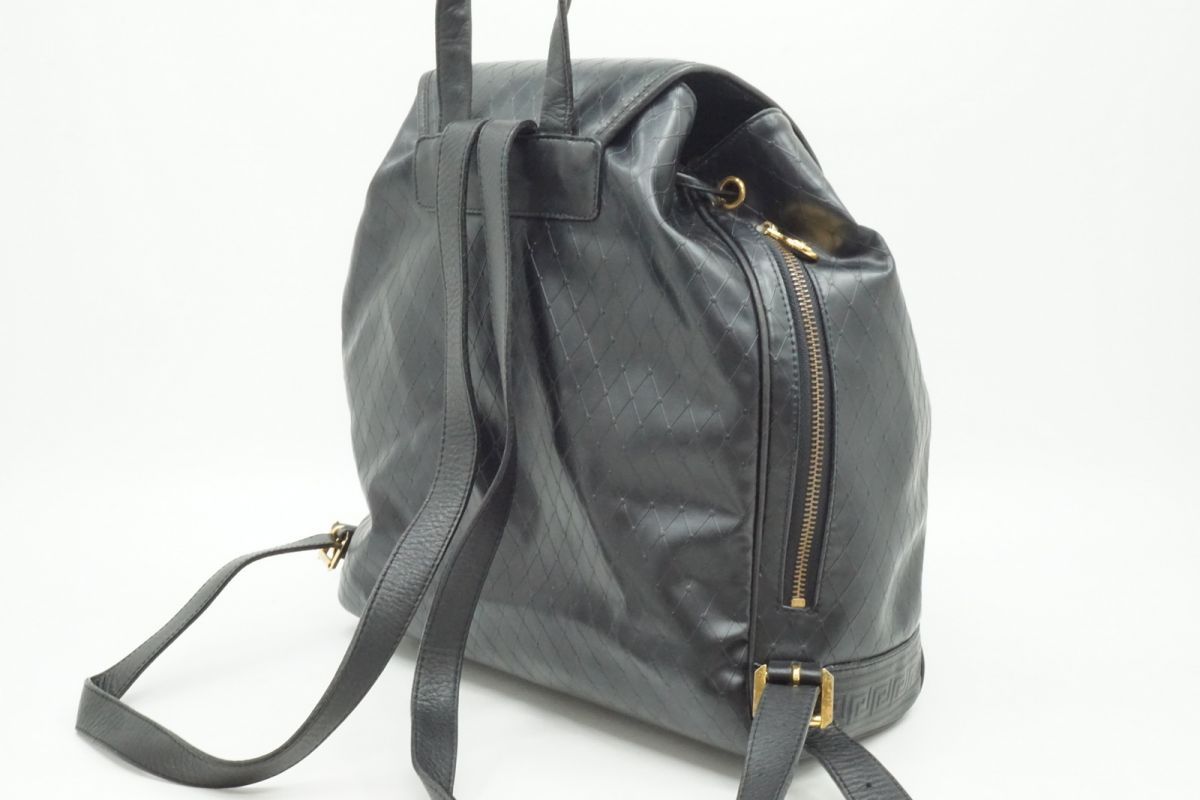 vintage GIANNI VERSACE 黒 リュック・バックパック GIANNI VERSACE ヴェルサーチ バックパック メドゥーサ レザー黒