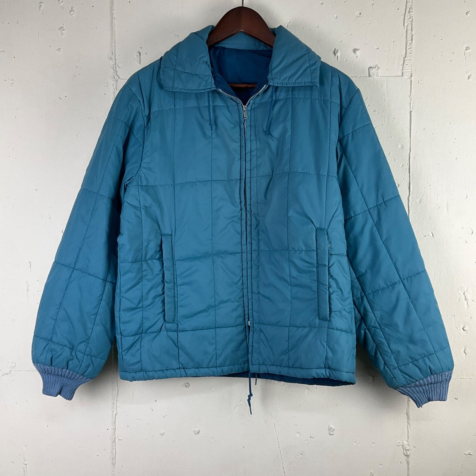 70年代 キルティングジャケット ヴィンテージ ネイビー(メンズ L)中古 古着 X2991 70年代 キルティングジャケット ヴィンテージ ネイビー(メンズ L)中古