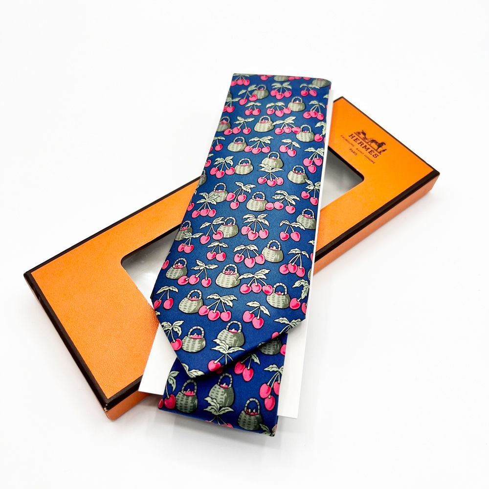 最高峰品】エルメス Hermès ネクタイ さくらんぼ柄 青色系 箱