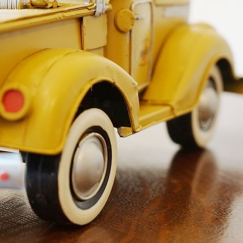 ブリキのおもちゃ レッカー車 インテリア雑貨 置物 レトロ 輸入雑貨