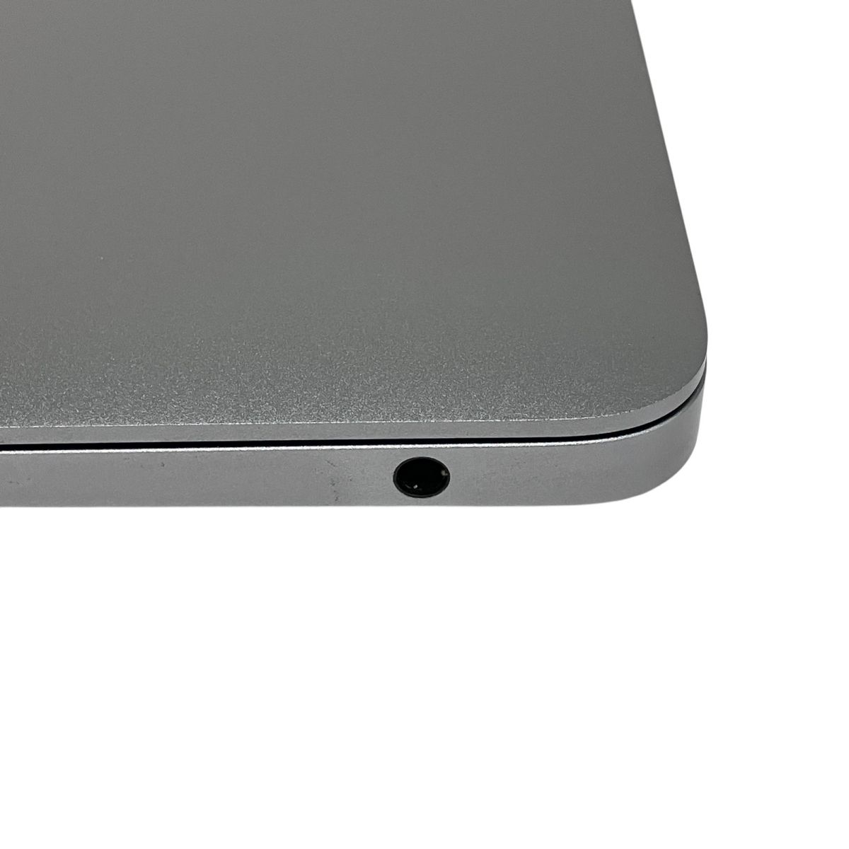MacBook Air 13-inch, Early2015 充放電回数６回 MacBook Airの寿命はどのくらい？あと何回充電したら交換