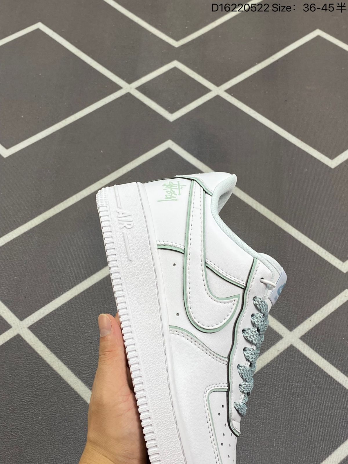 ナイキ スニーカー Nike Air Force 1 Low 07 Stussy BQ6425-109 男女兼用 並行輸入品