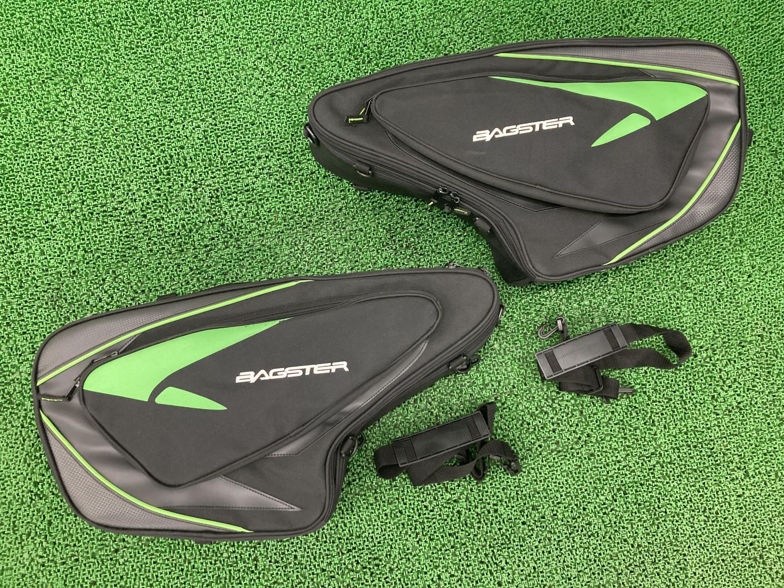 バグスター製 サイドバッグ 左右 黒/緑 社外 中古 バイク 部品 BAGSTER スプリント レインカバー 破れ無し NINJA GPZ GPZ900R VFR400R