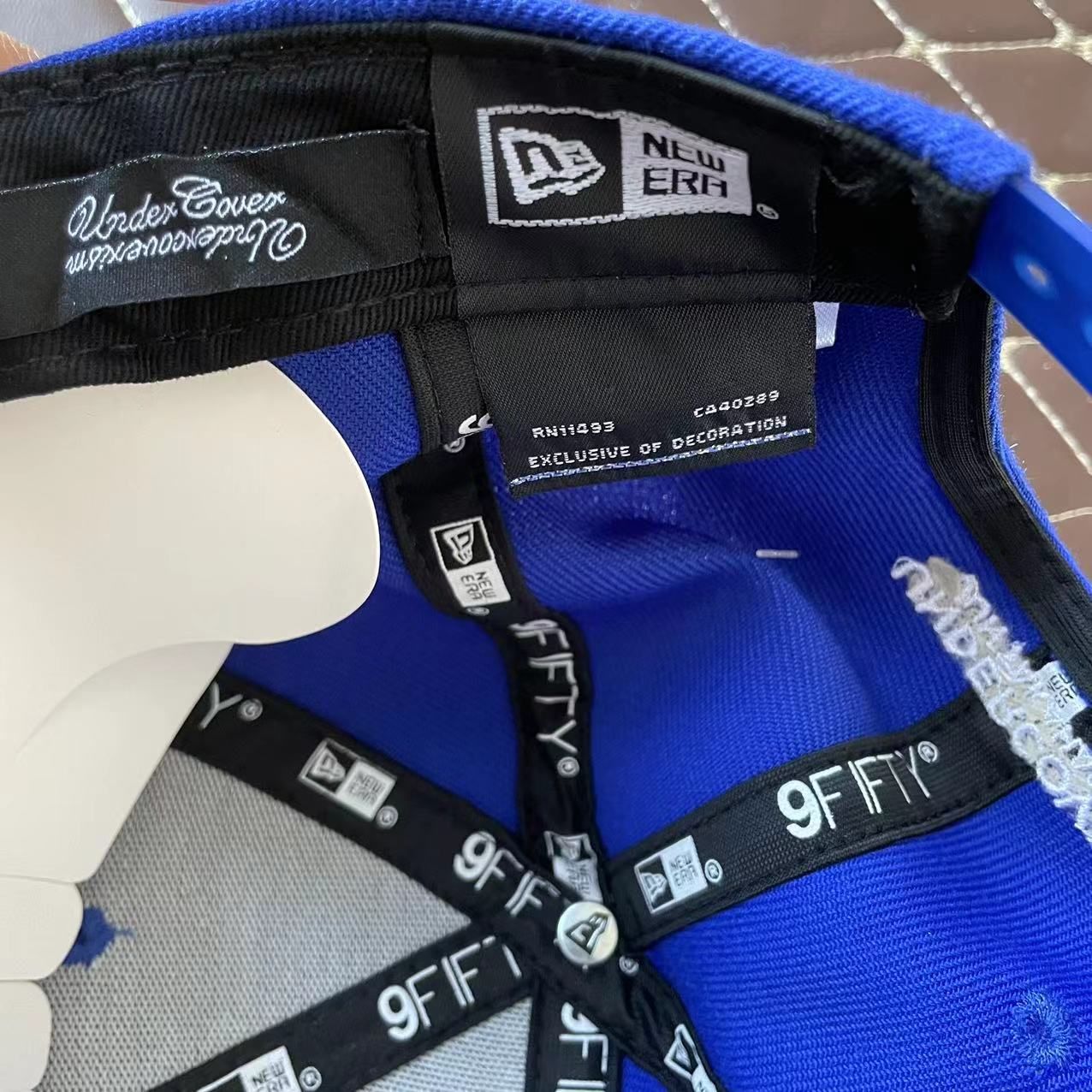 ガッチャマン UNDERCOVER 9FIFTY キャップ BLUE｜UC1C9H03｜UNDERCOVER OFFICIAL ONLINE STORE