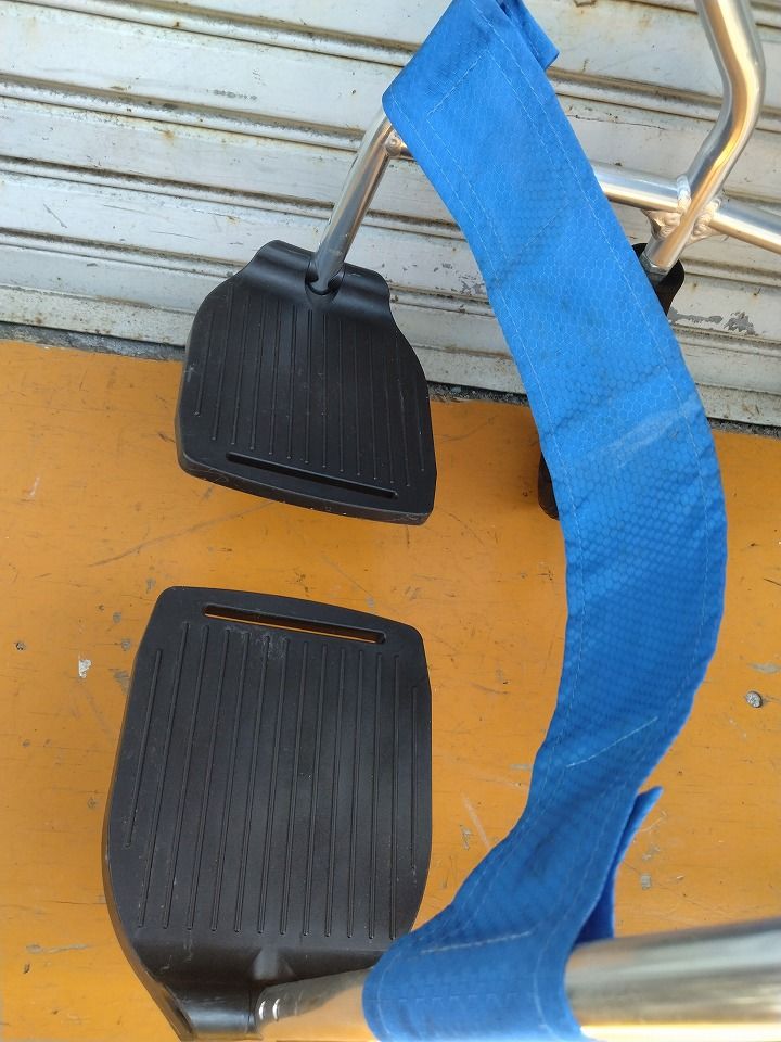 送料無料 一部地域を除く 日進医療器 介助式車椅子 KALU7α カルナナ NAH-L7α 座幅40cm KM-25-0919-03