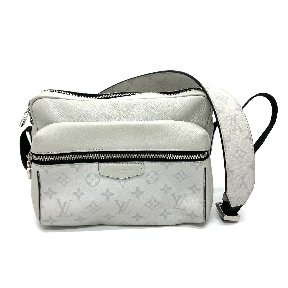 ルイヴィトン タイガラマ アウトドア メッセンジャーPM ショルダー