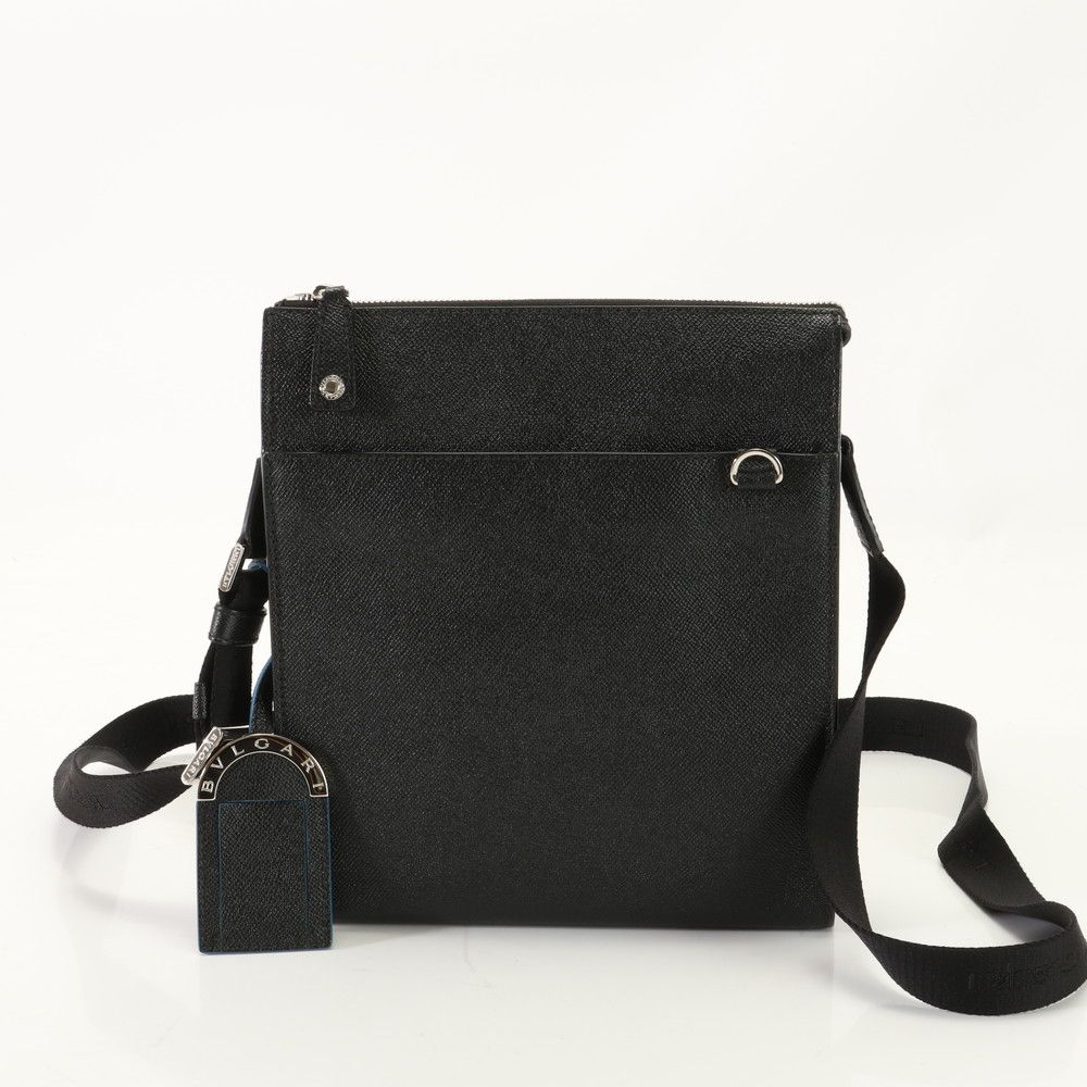 BVLGARI ブラックショルダーバッグ