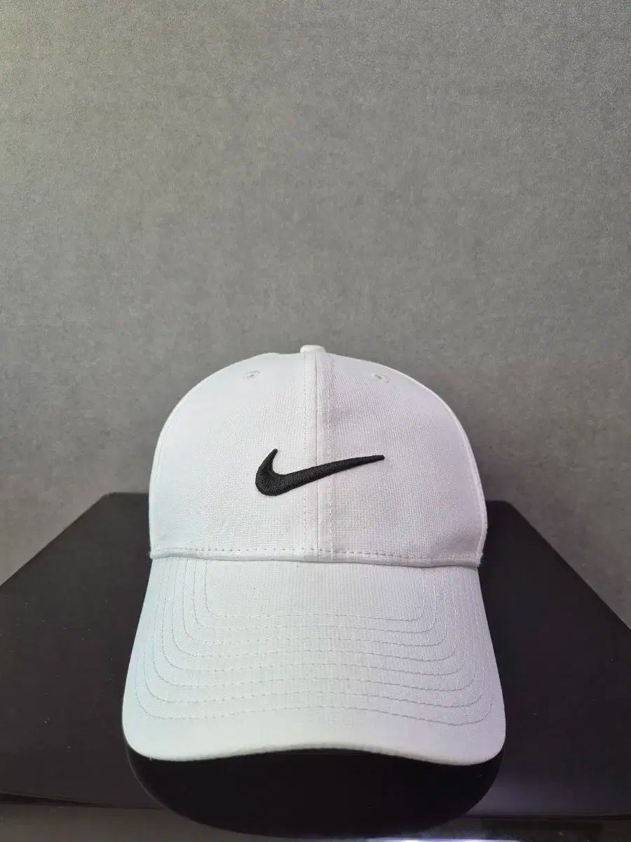 【雷市場（ポンジャン）商品韓国直送】 NIKE(ナイキ) ホワイト 帽子