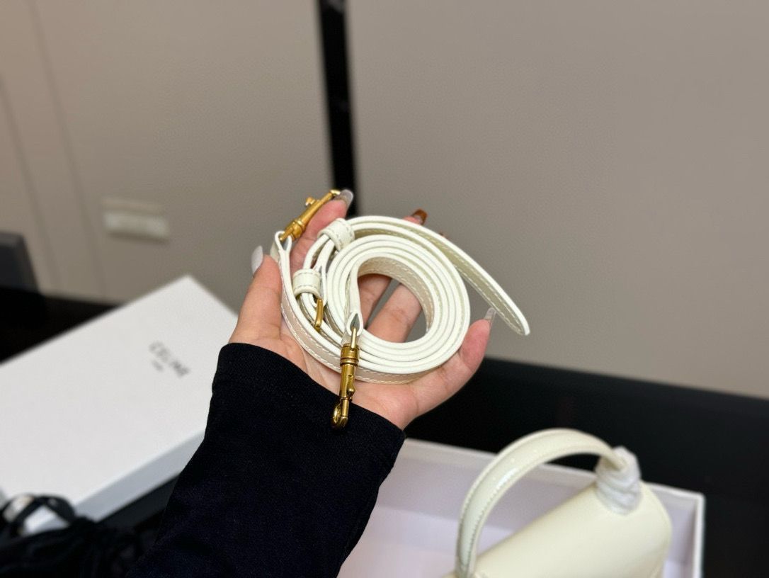 CELINE ミディアム ブザス トリオンフバッグ サプルカーフ *SALE CELINE セリーヌ ショルダーバッグ Medium Besace ミディアム