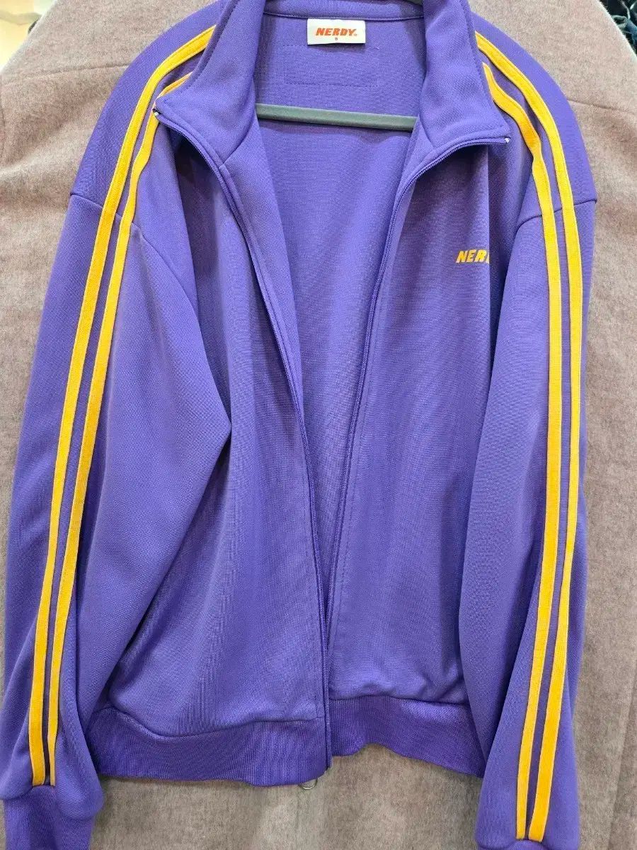 NERDY ノルディ NERDY 紫 トラックトップス ジャージ 新しい条件