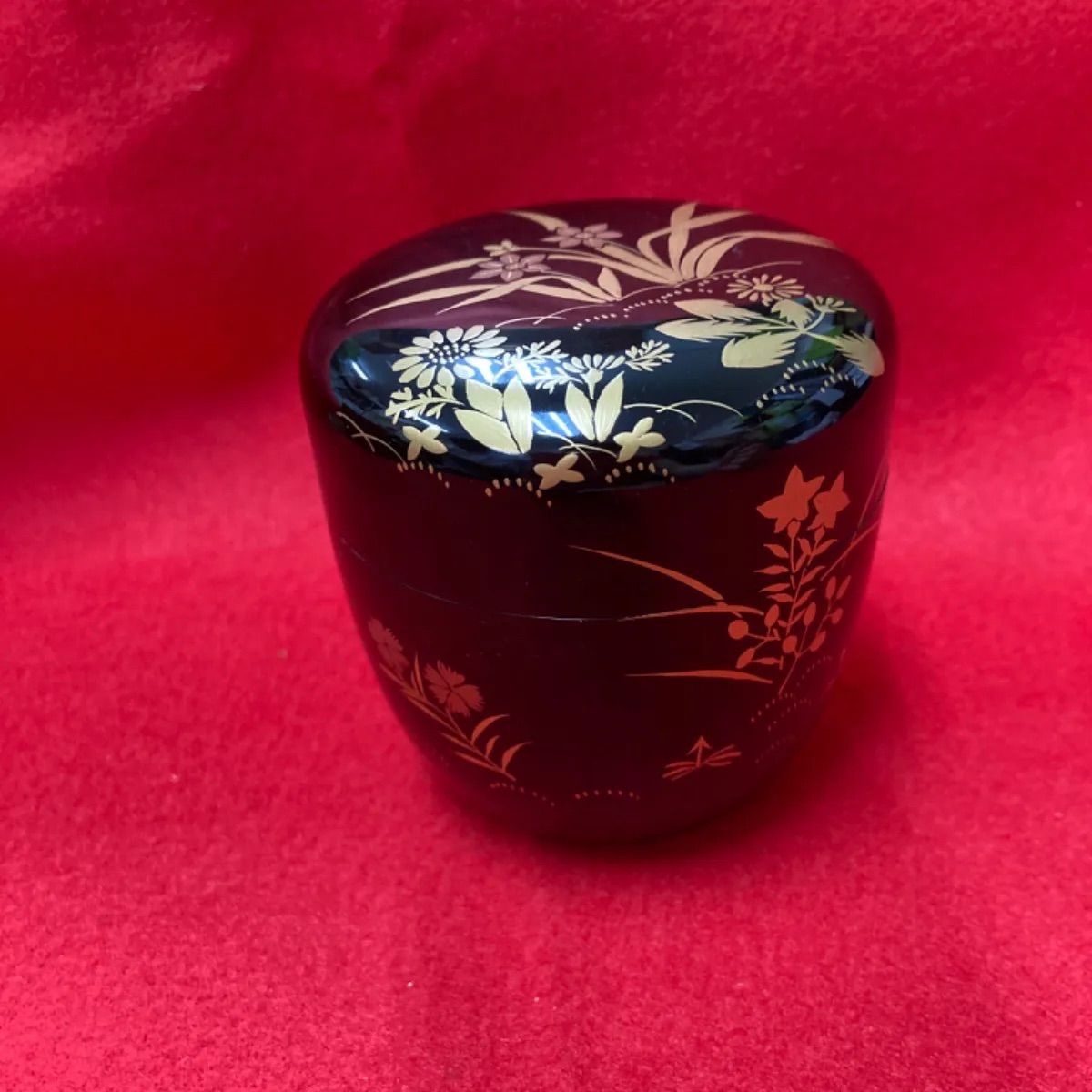 未使用/箱付き】茶道具 棗(なつめ) 「四季草花蒔絵 黒中棗