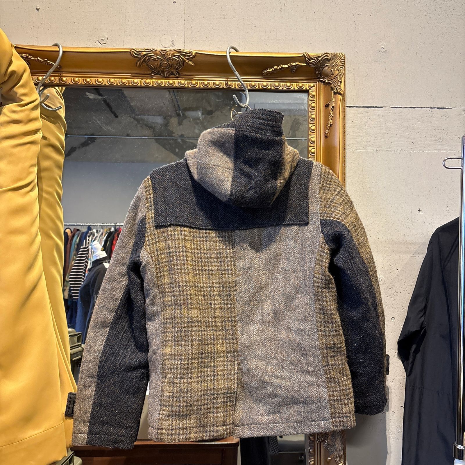 ブラウン カーキ