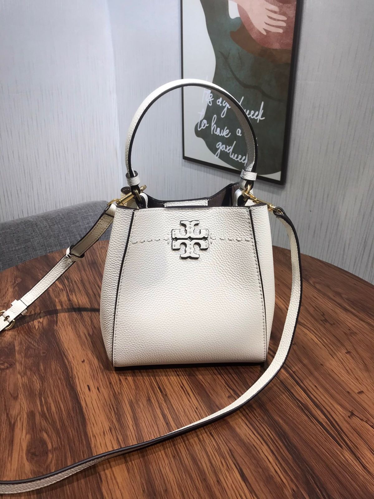 新品 トリーバーチ TORY BURCH バケットバッグ マックグロースモール 