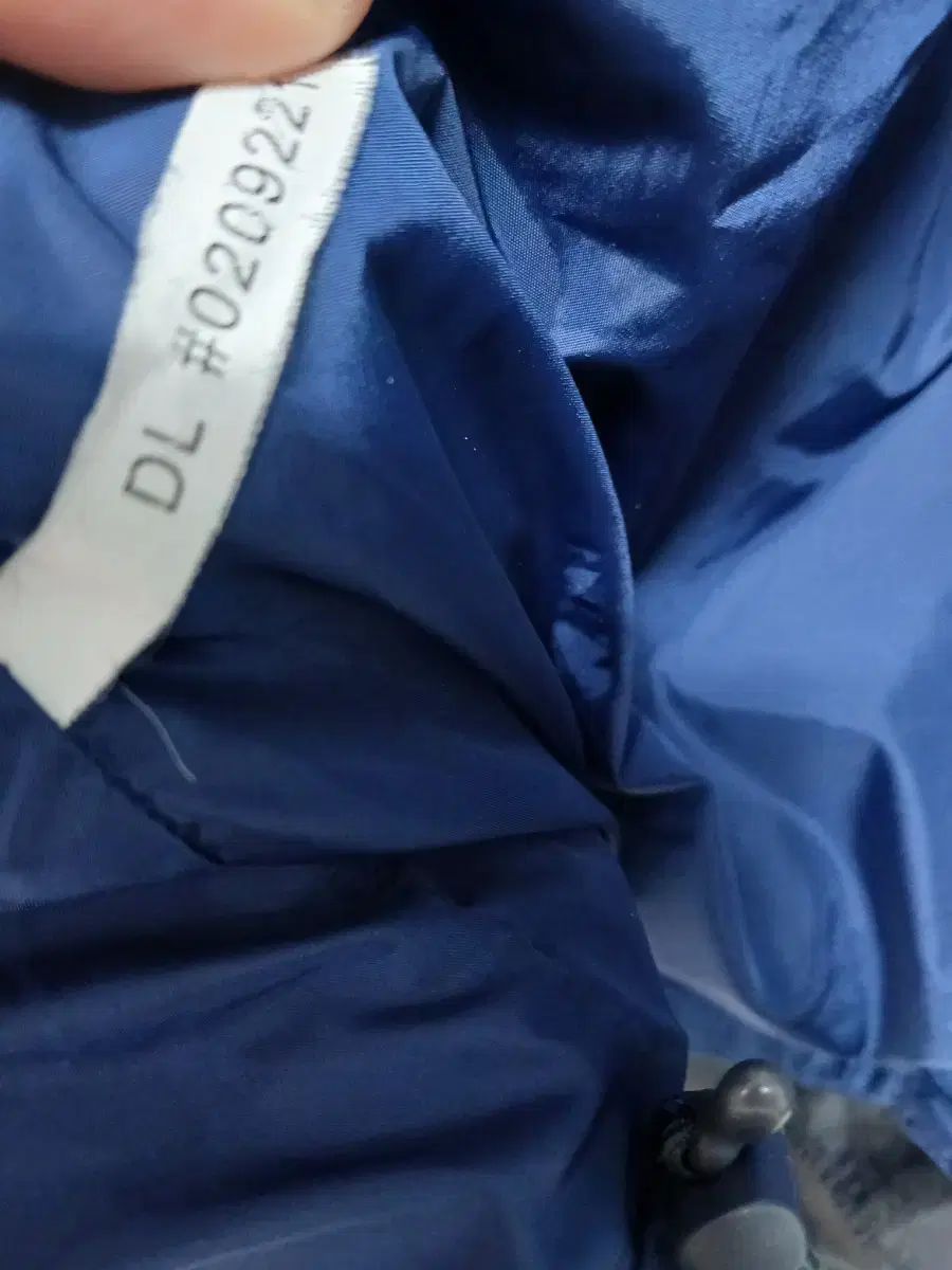 ウィンドブレーカー